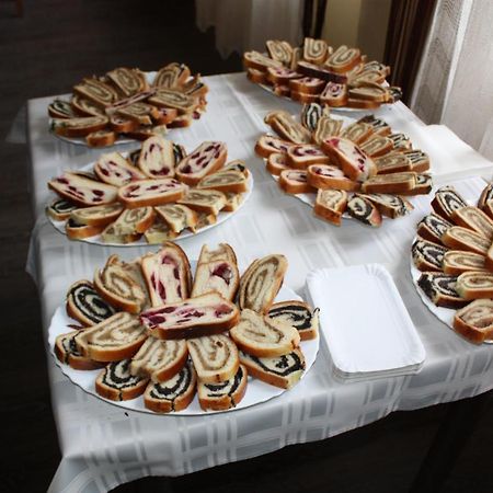 Apartmani Cizmesija Tkon Luaran gambar