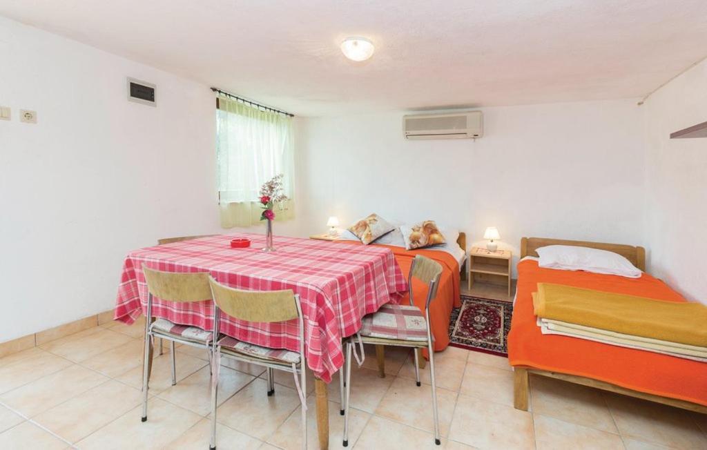 Apartmani Cizmesija Tkon Luaran gambar