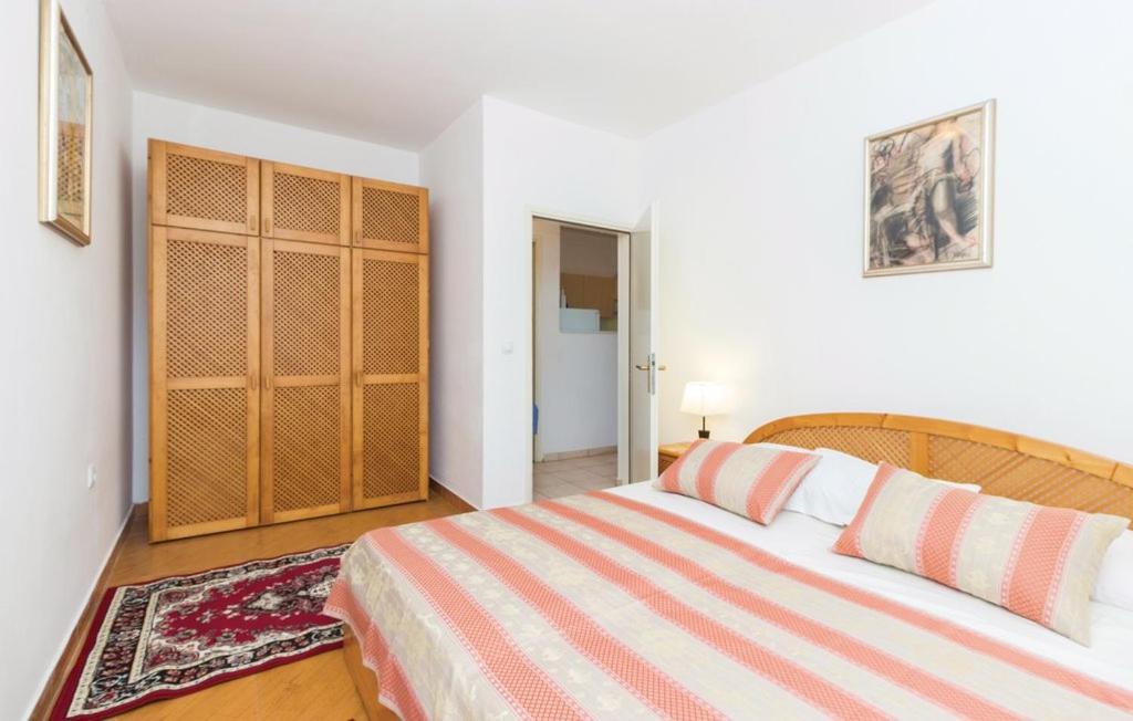 Apartmani Cizmesija Tkon Luaran gambar